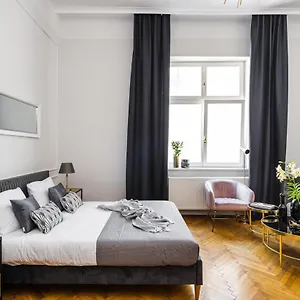  Apartment Cracovian - Loft Affair Poland